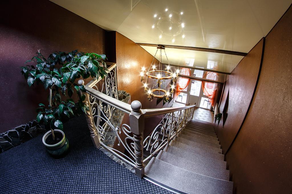 Diamond De Luxe Apartment Kolomiya Exterior photo