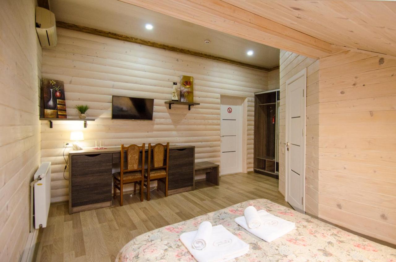 Diamond De Luxe Apartment Kolomiya Exterior photo