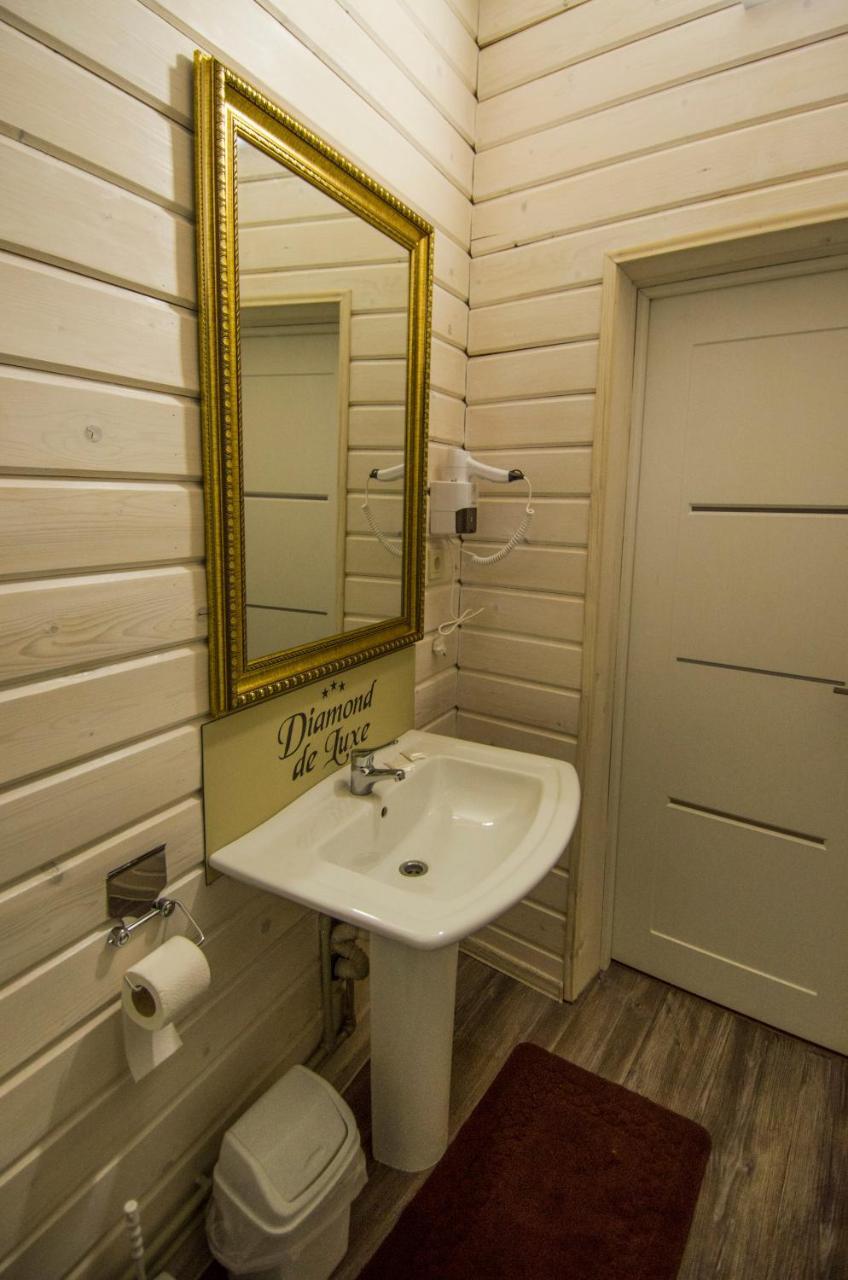 Diamond De Luxe Apartment Kolomiya Exterior photo